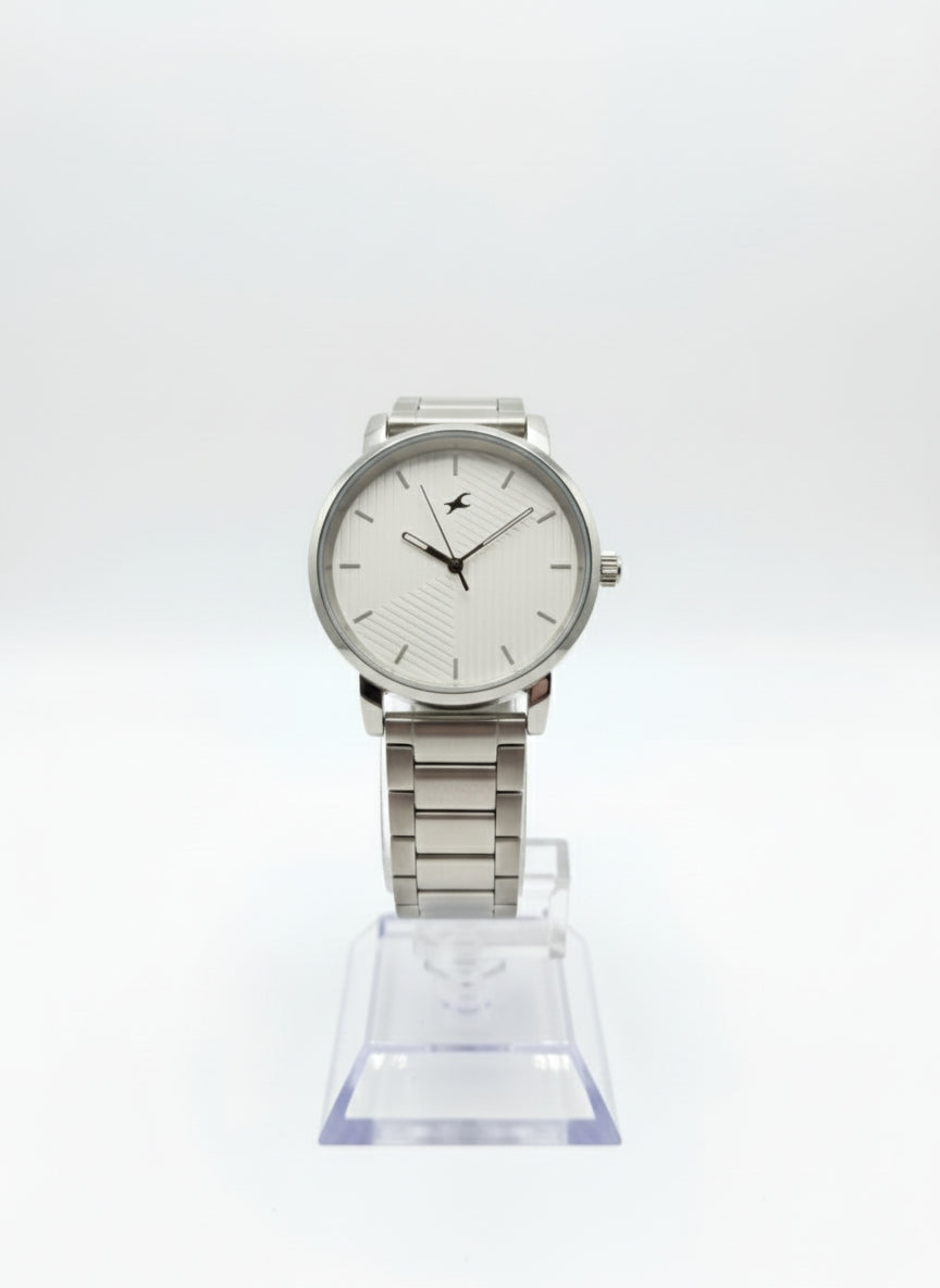 Fastrack Bold Analog Watch - Time to Stand Out.
