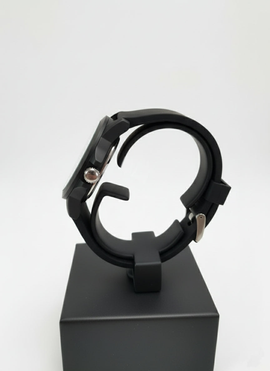 Maxima Elegant Analog Watch - Timeless Design with Premium Finish.